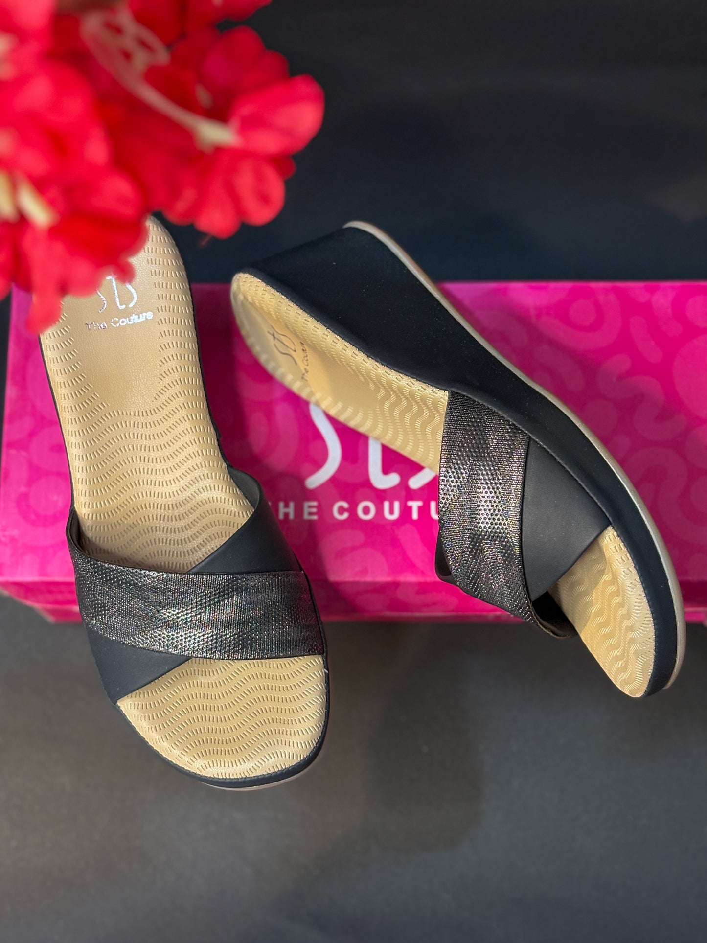 Black Comfort Wedge Slider