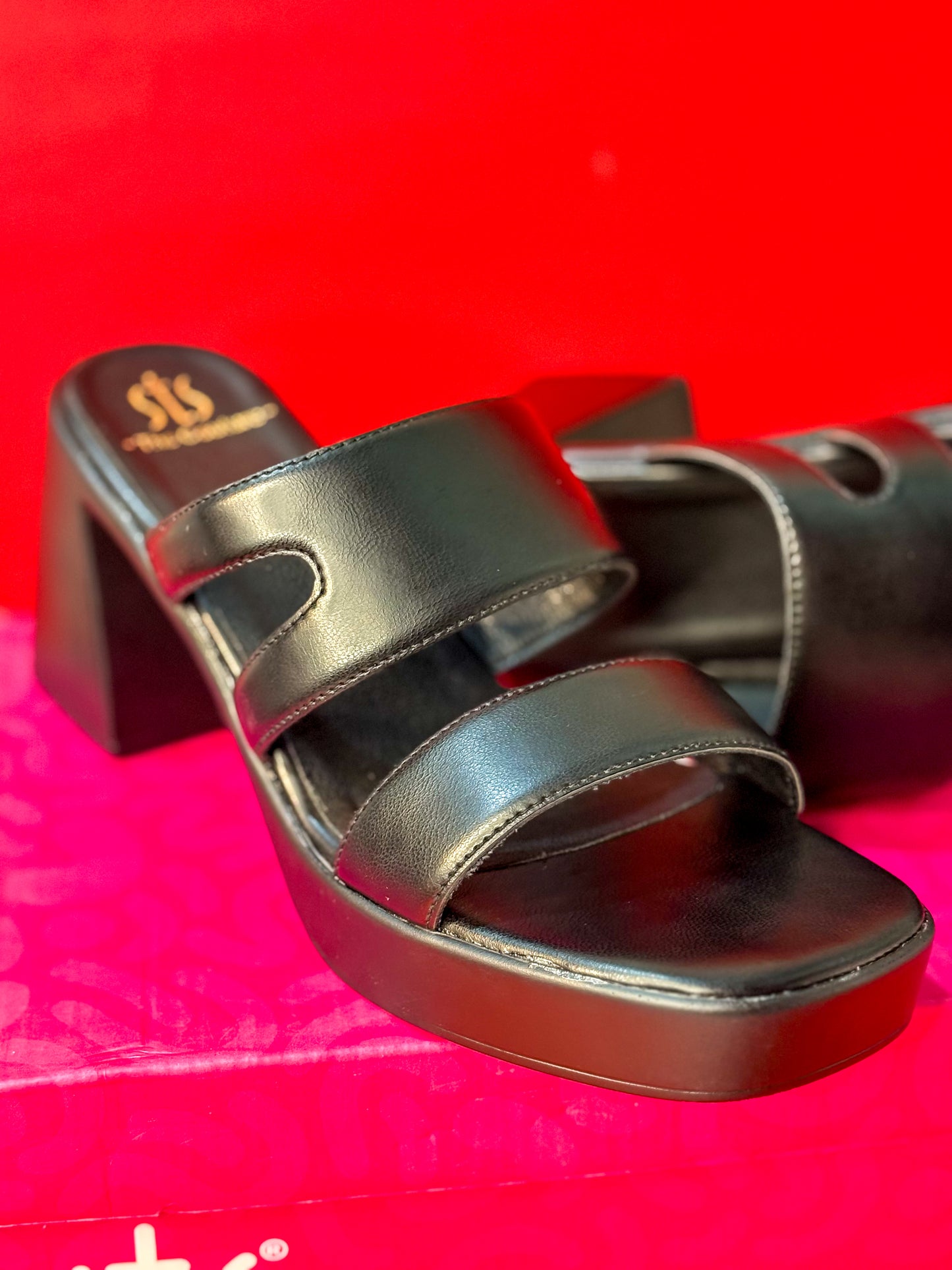 Noir Ease Heels