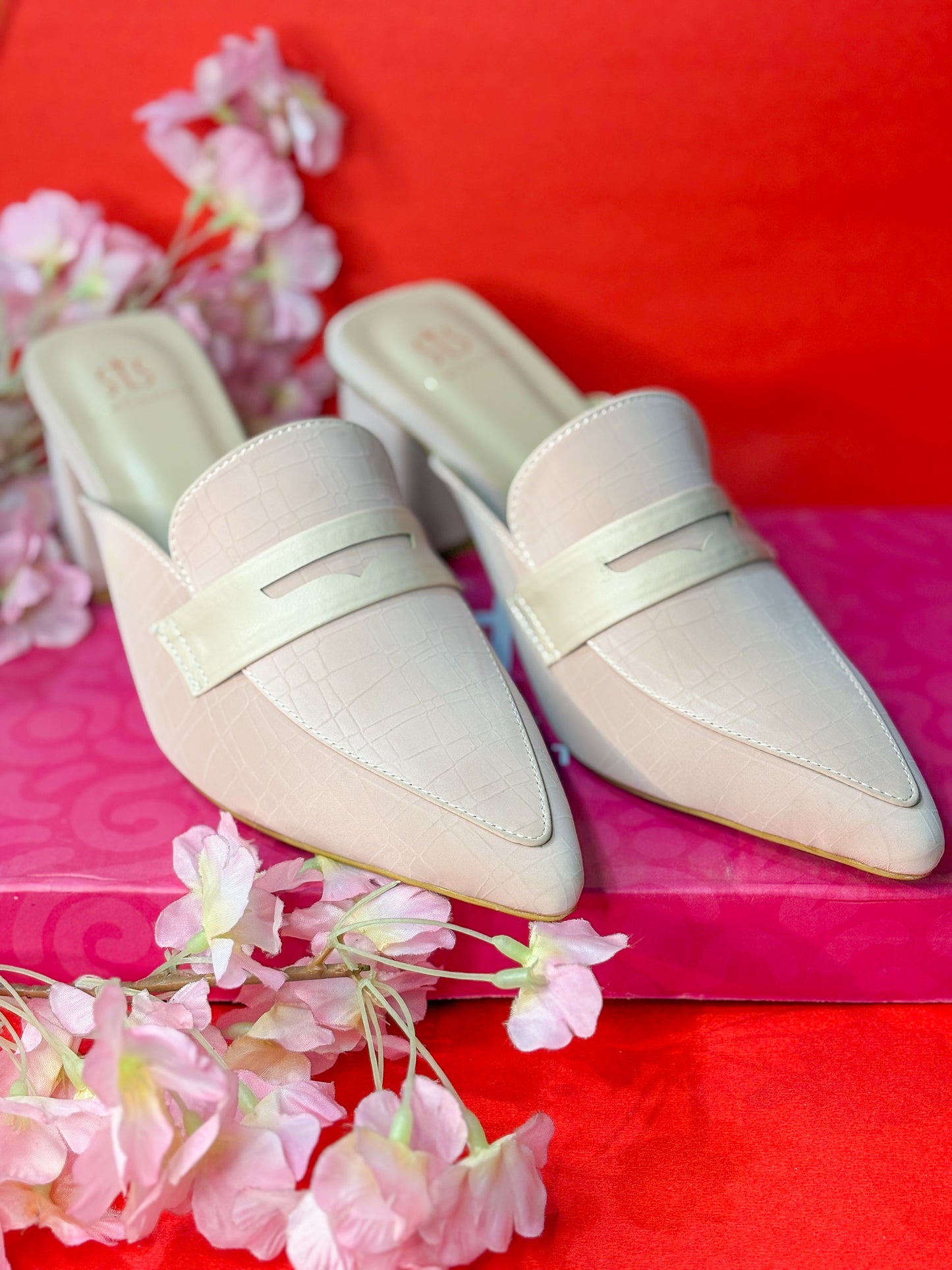 Lavaya Mules