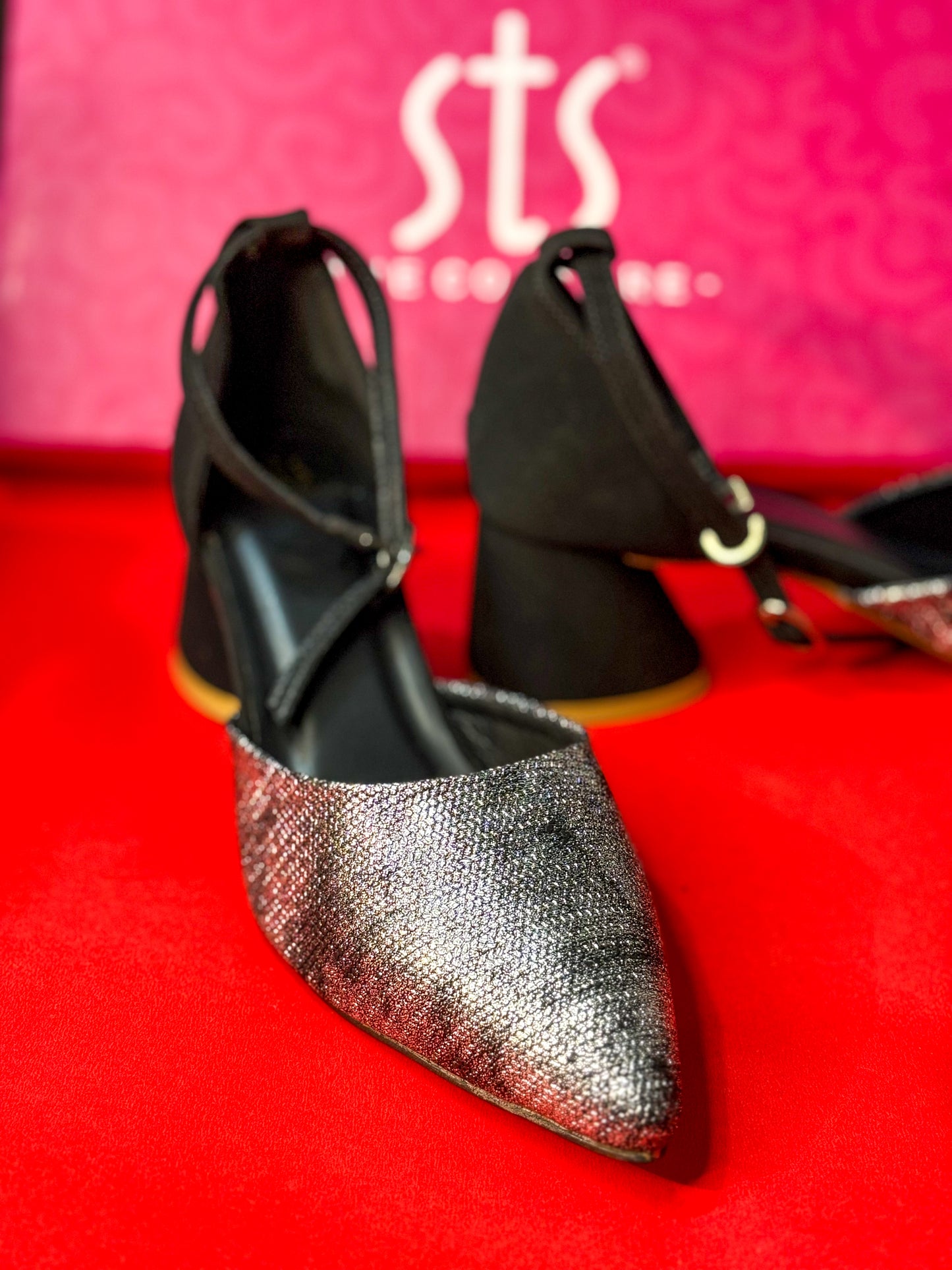 Noir Glitz