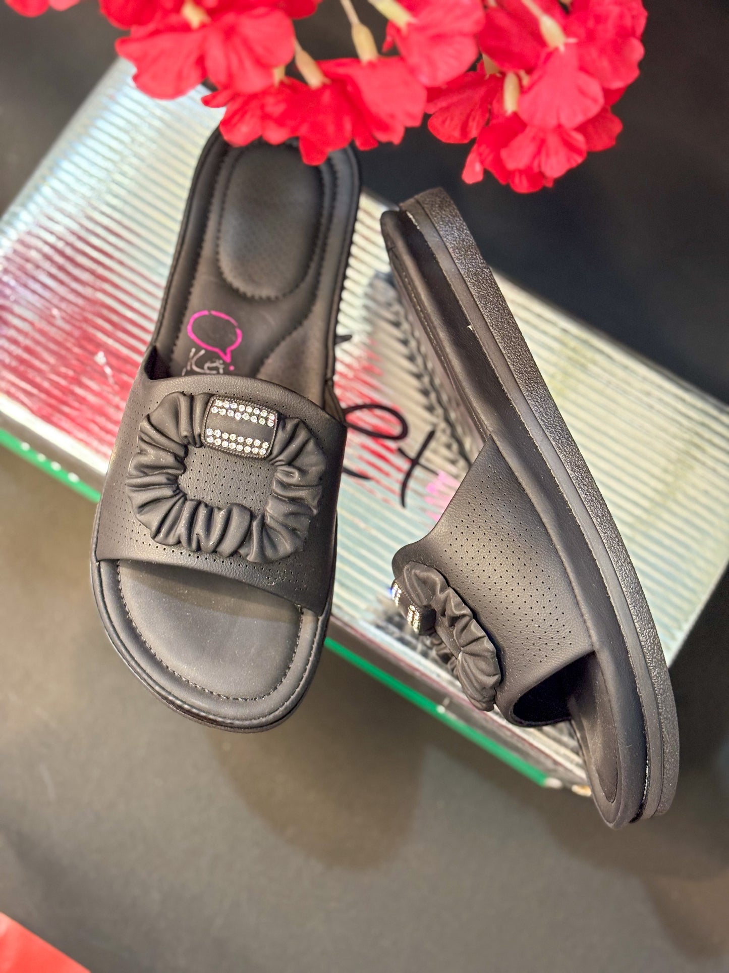 Black Single-Strap Comfort Slider