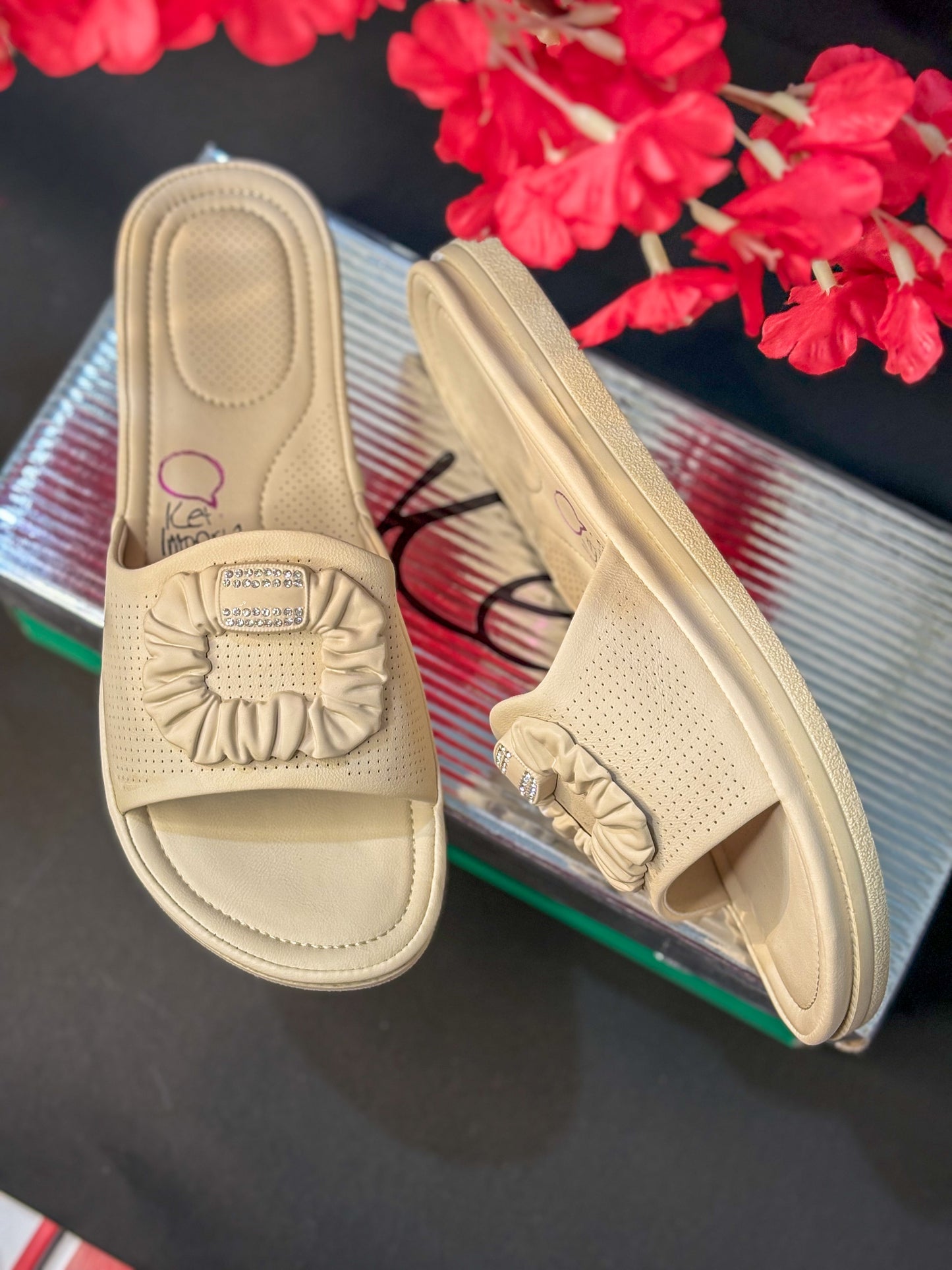 Beige Single-Strap Comfort Slider