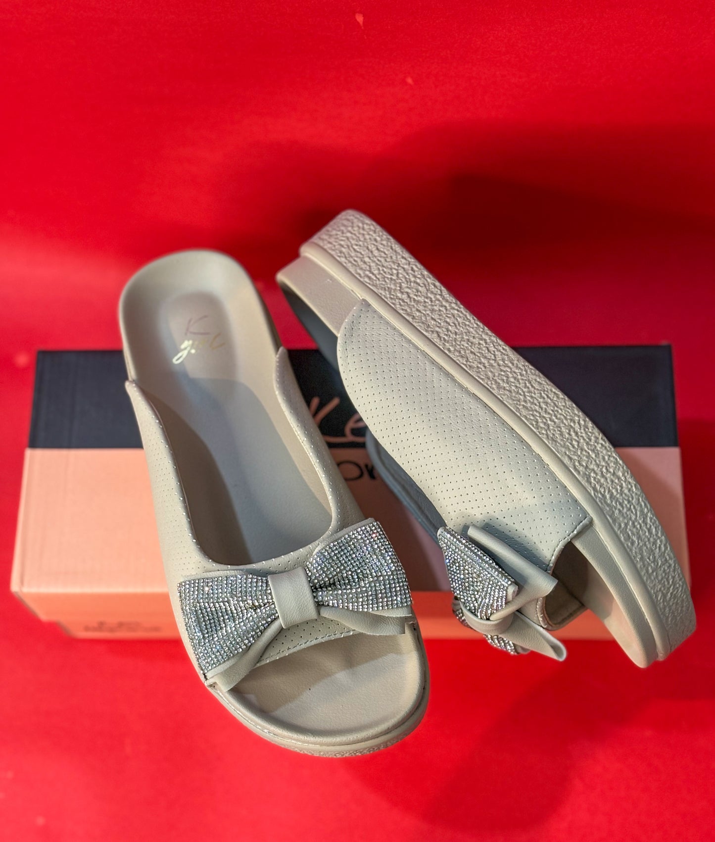 Noir Bow Slides Khaki