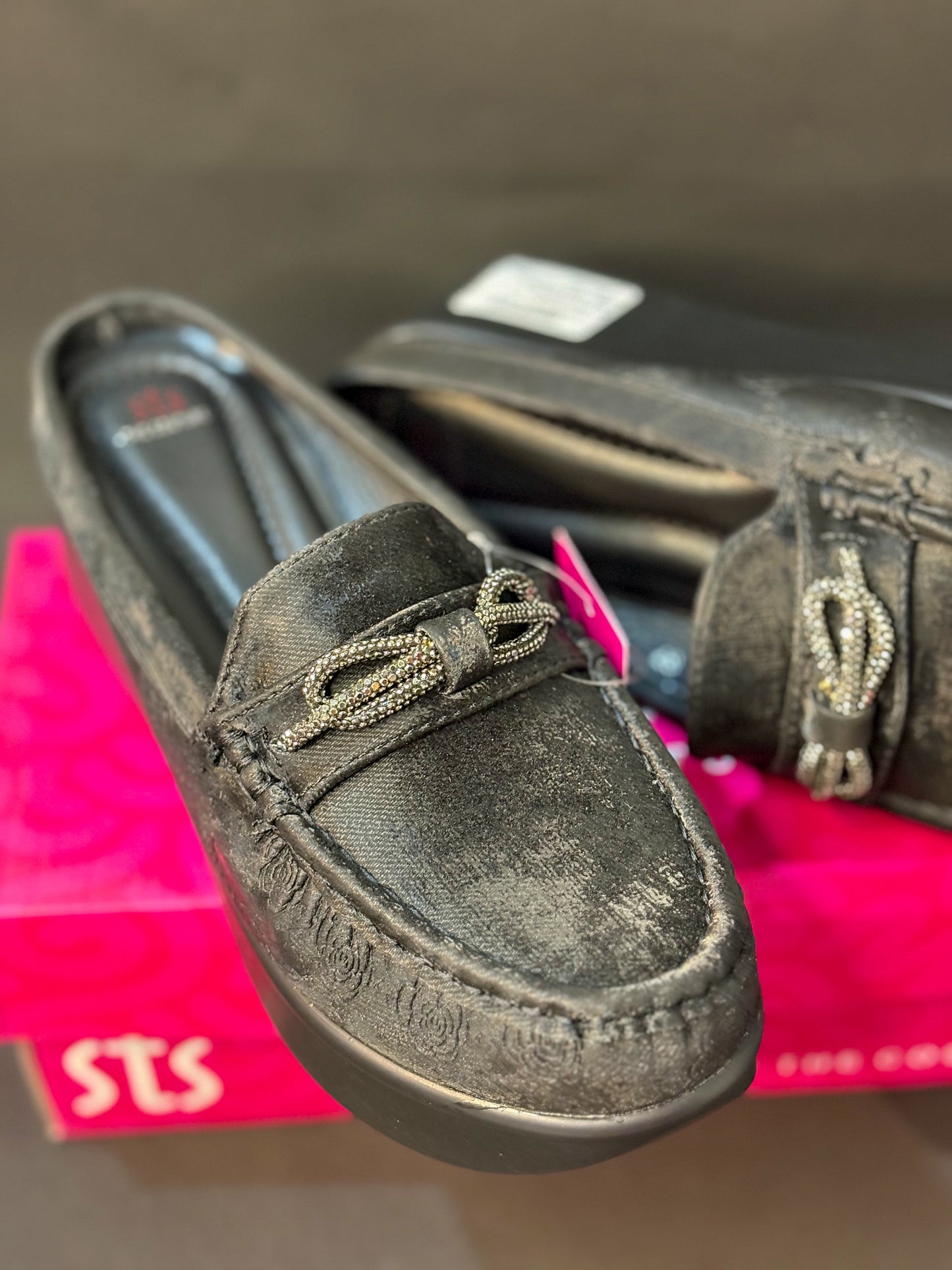 Lustre Noir Loafer Mules